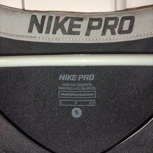 Nike Pro V-Neck Short Sleeve Top